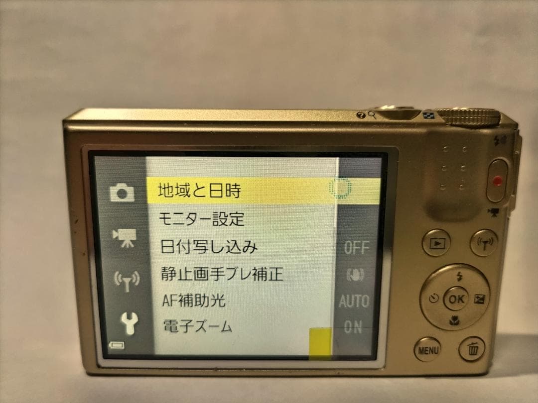 美品動作品　Nikon ニコン COOLPIX S7000 ゴールド