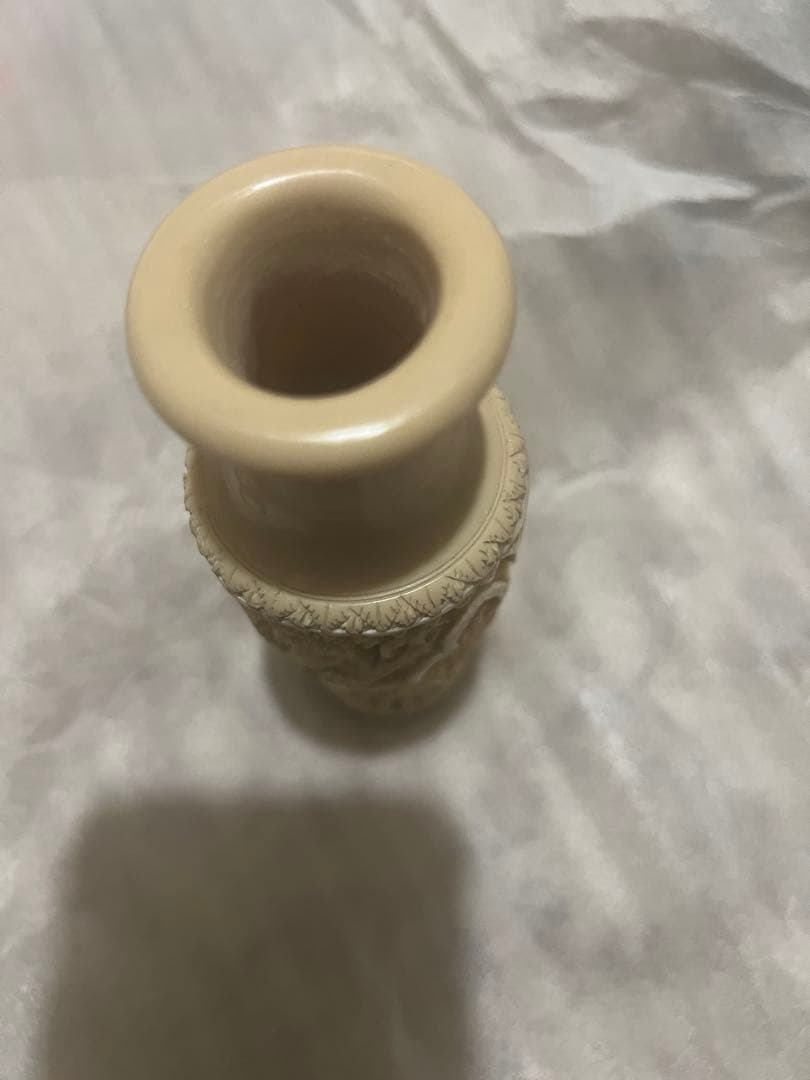 極上品の彫刻花瓶
