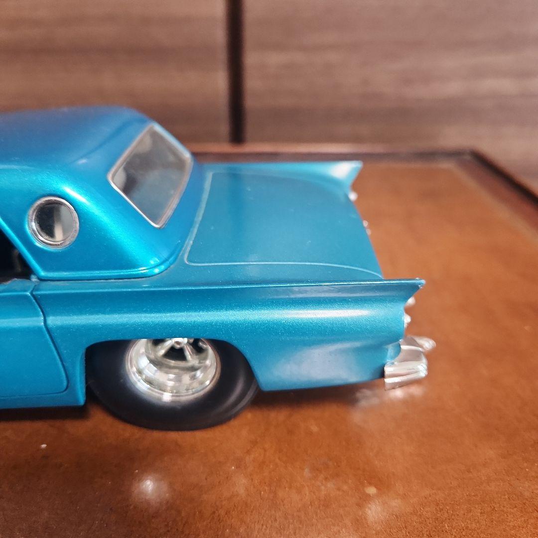 100%Hot Wheels 1957フォード サンダーバードミニカー美品難あり