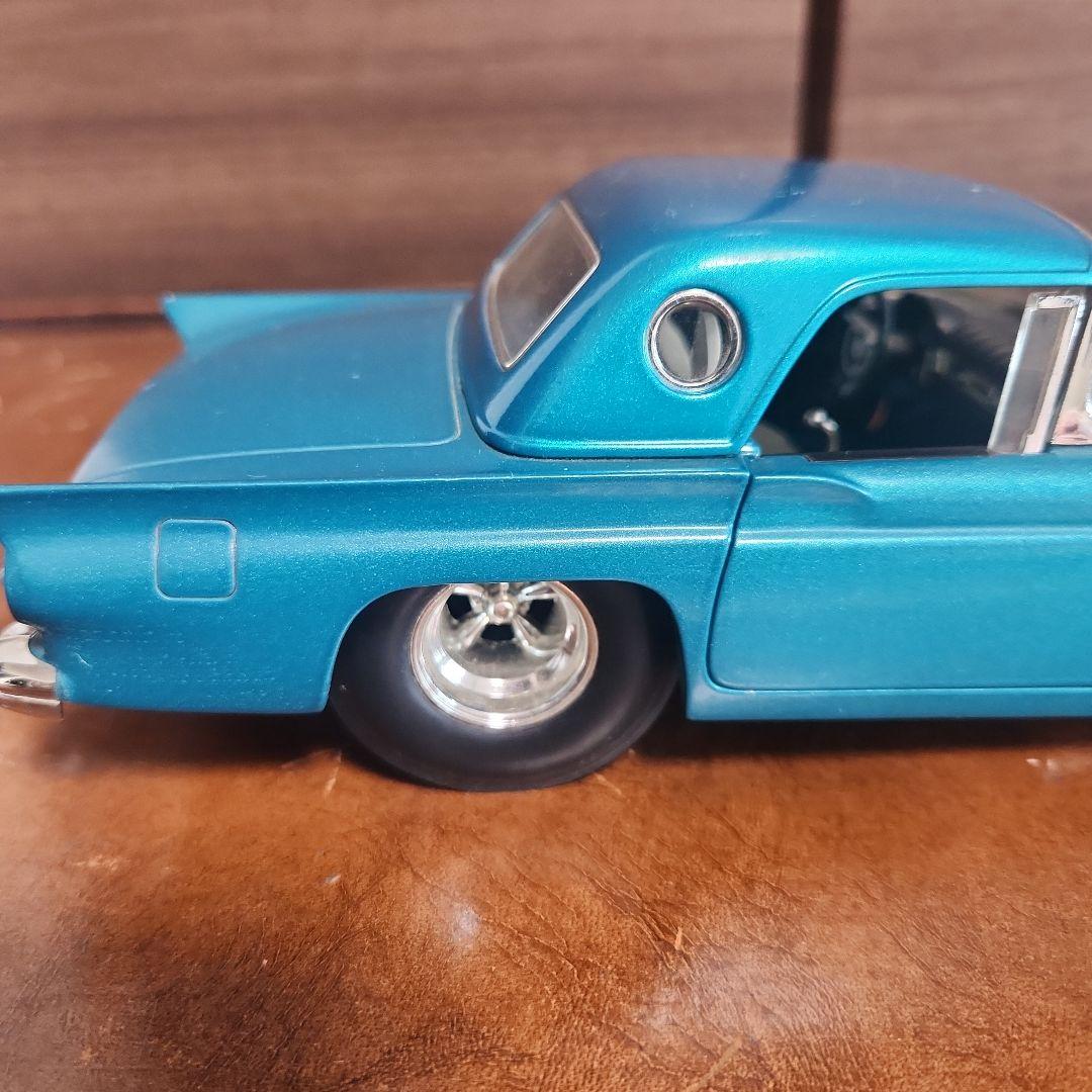 100%Hot Wheels 1957フォード サンダーバードミニカー美品難あり