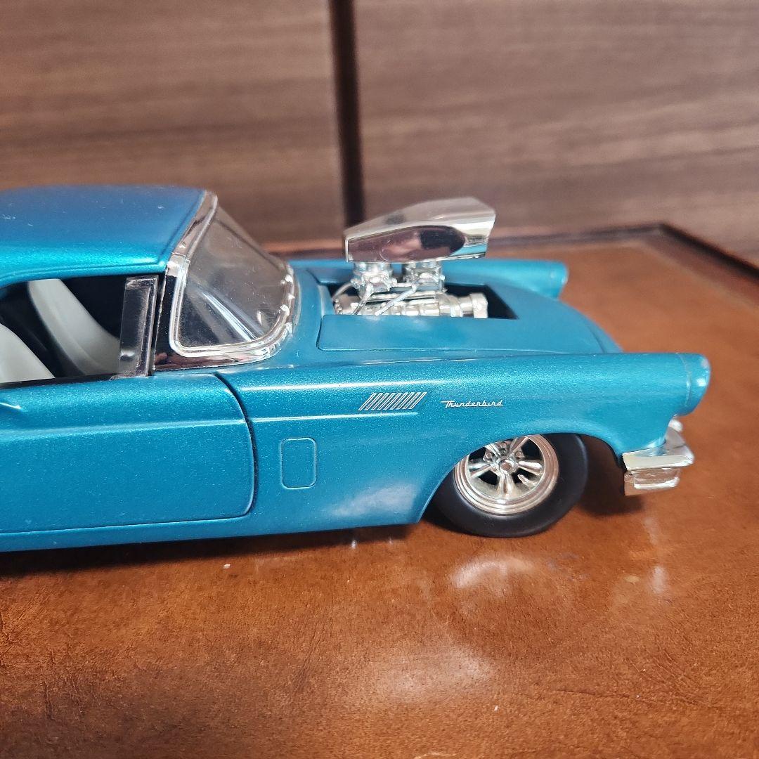 100%Hot Wheels 1957フォード サンダーバードミニカー美品難あり