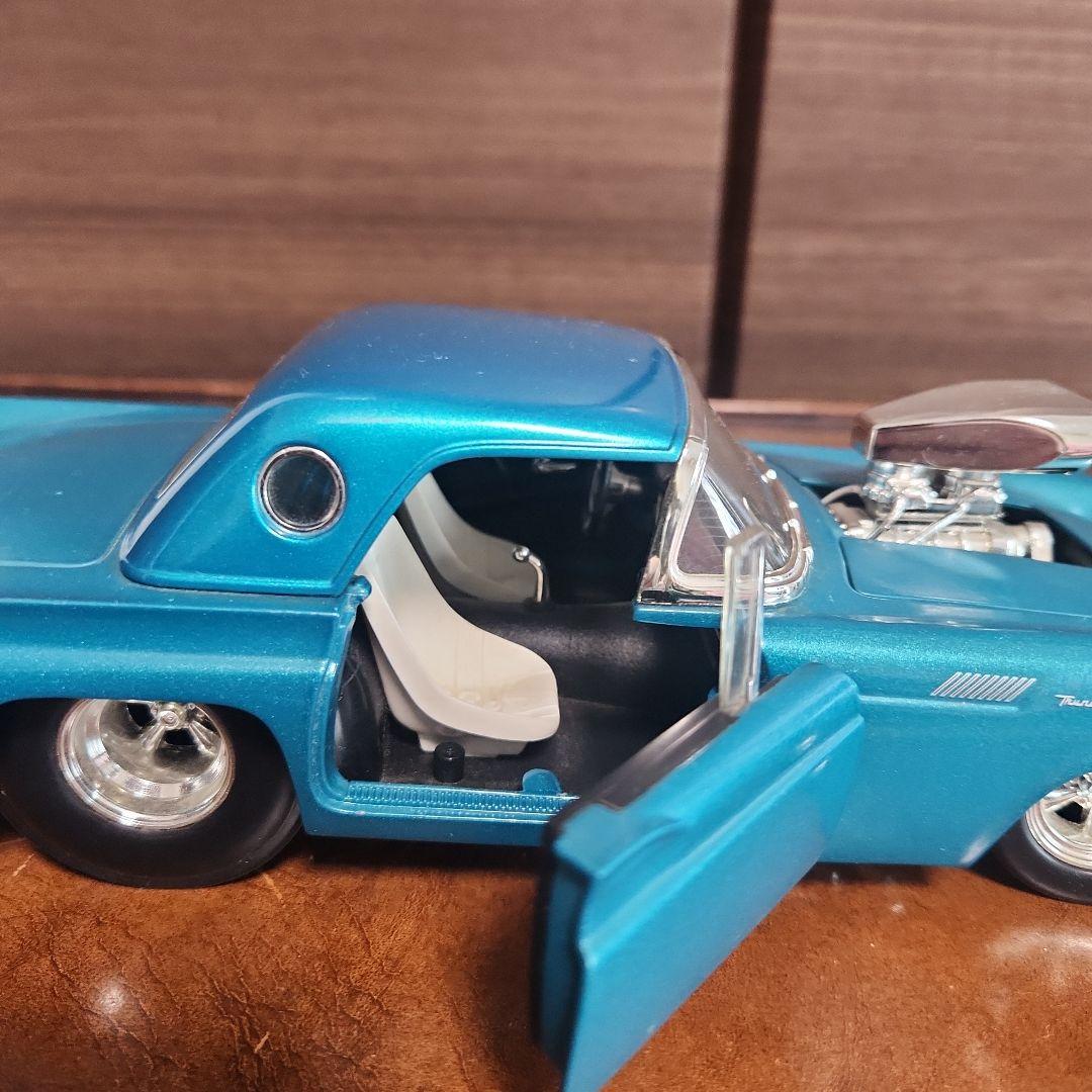 100%Hot Wheels 1957フォード サンダーバードミニカー美品難あり