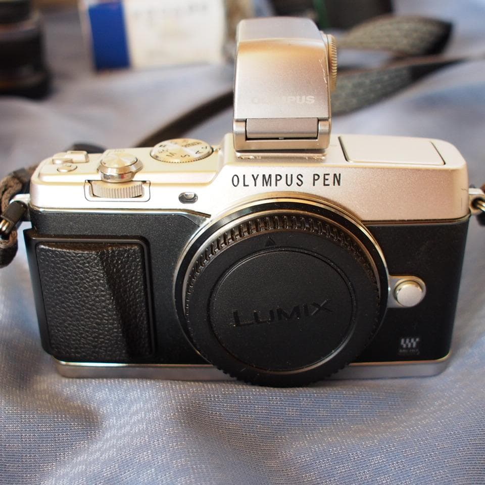 OLYMPUS E-P5+14-42MEGA O.I.S ズームレンズセット