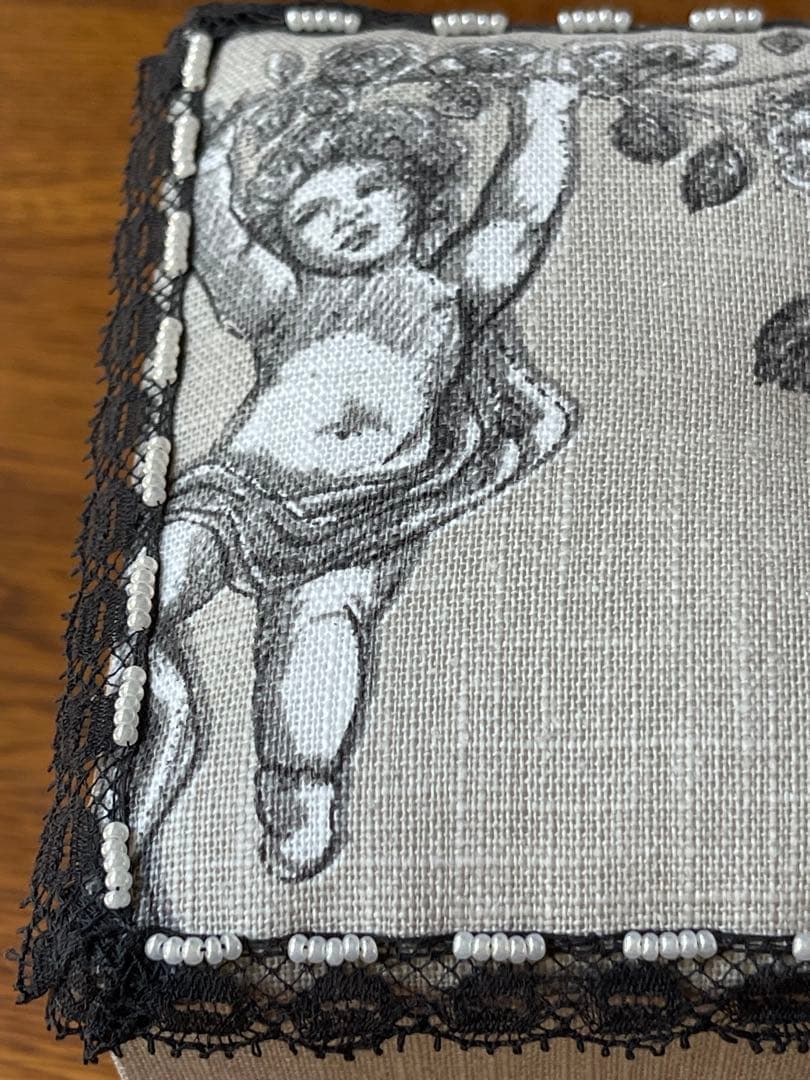 FUKUSUKEです　カルトナージュミニ裁縫箱