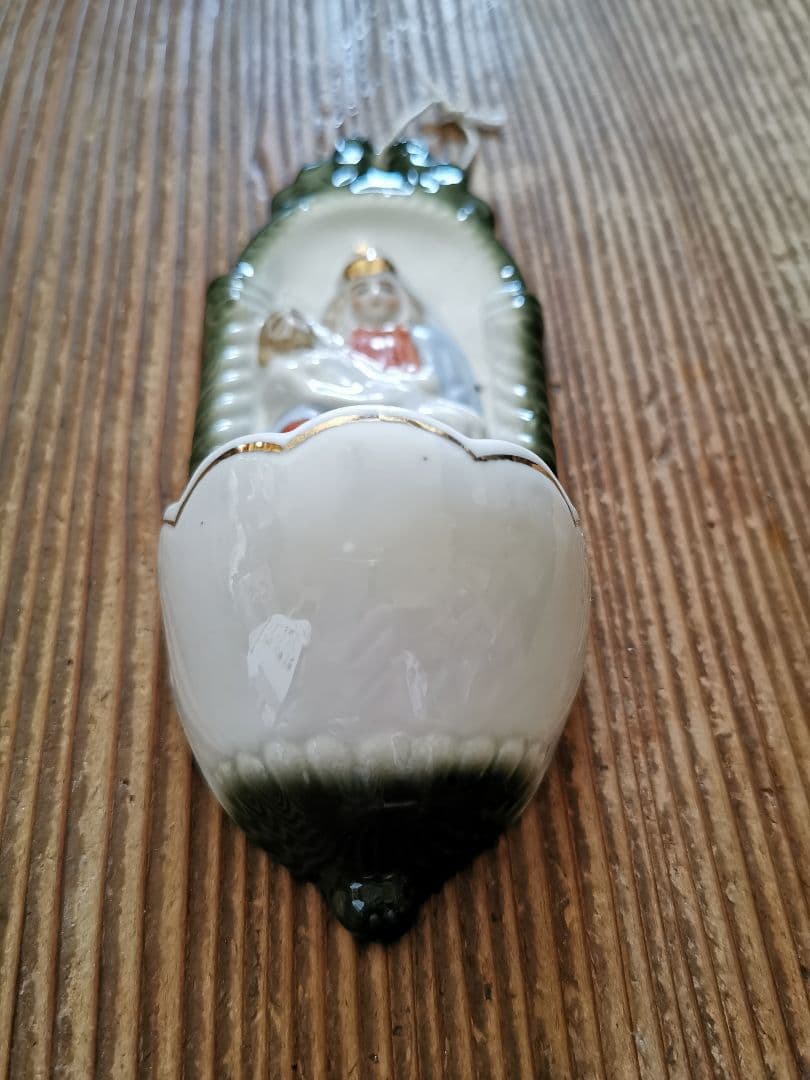 アンティークベルギー 聖母子聖水入れ イエスを抱くマリア ビスク陶磁器壁掛け飾り
