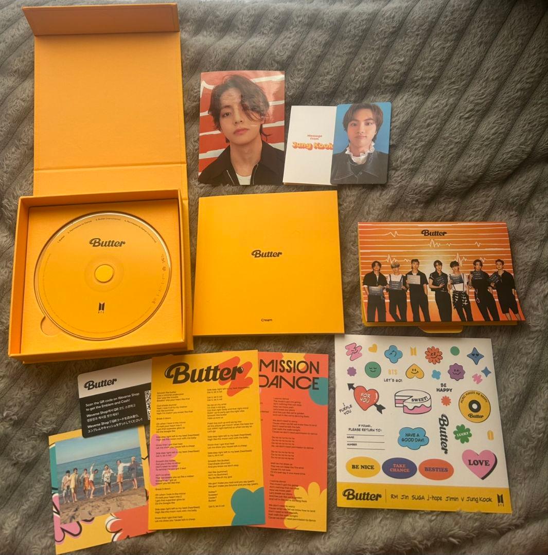 TinyTANタオルセットとBTSアルバム