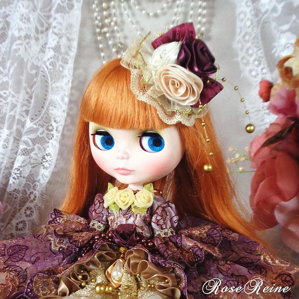 ルノワールの夢 アンティークゴールドレースの豪華フリルドールドレス