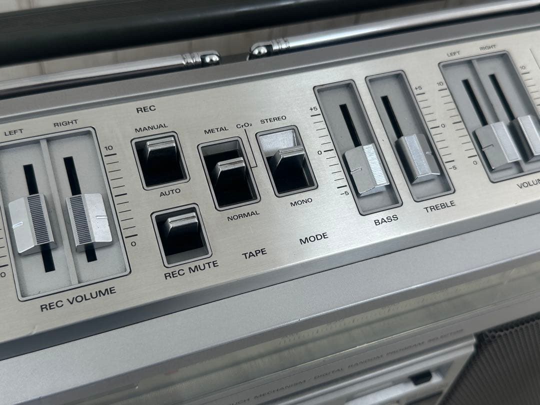 動作品| HITACHI 日立 ラジカセパデイスコTRK-8800 昭和レトロ