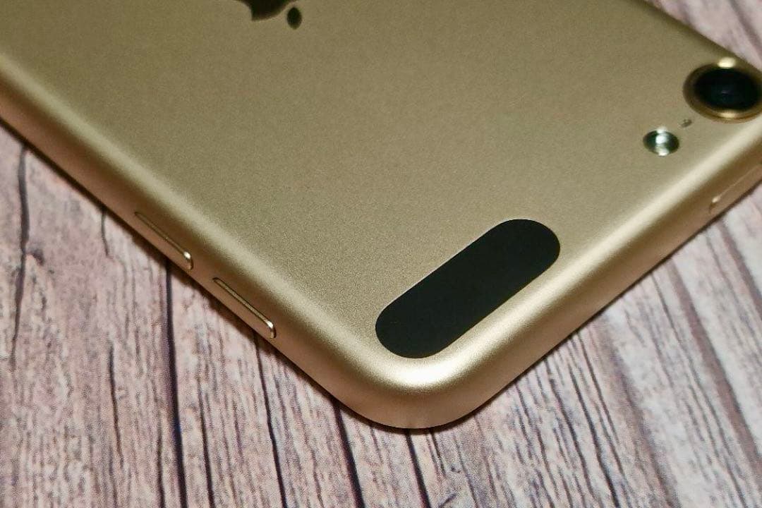 iPod touch 第6世代 32GB 超美品 ケース・フィルム付