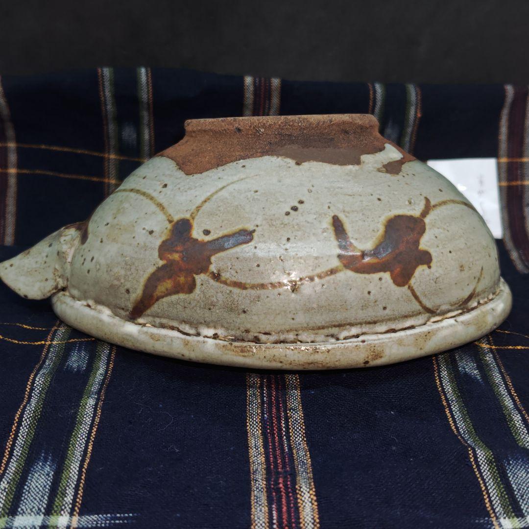 古絵唐津、草花文片口茶碗(元箱、綿絣染包み古布付)