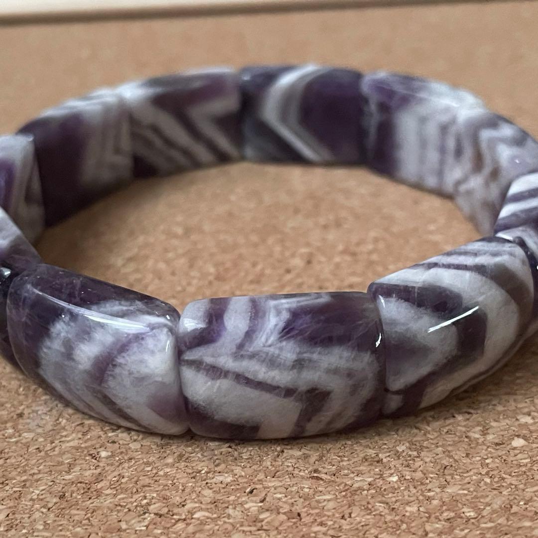【癒しと直感の守護石】シェブロンアメジスト バングル 幅 約14㎜　天然石