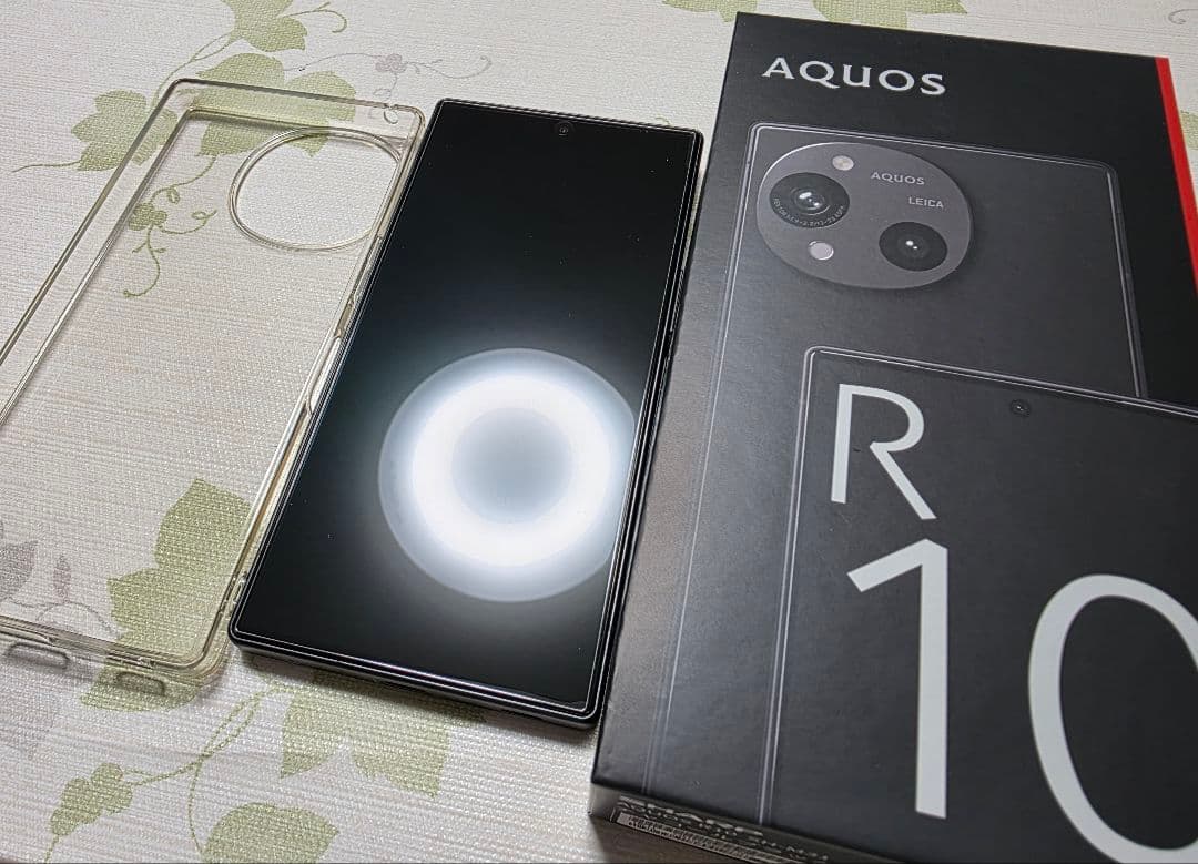 AQUOS R10 本体 美品 クリアケース付き
