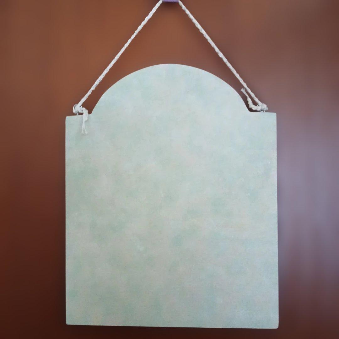 ハンドメイド　子猫のイラスト　木製　壁掛け