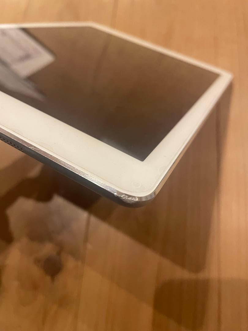 iPad Air 64GB シルバー　au Wi-Fi + Cellular