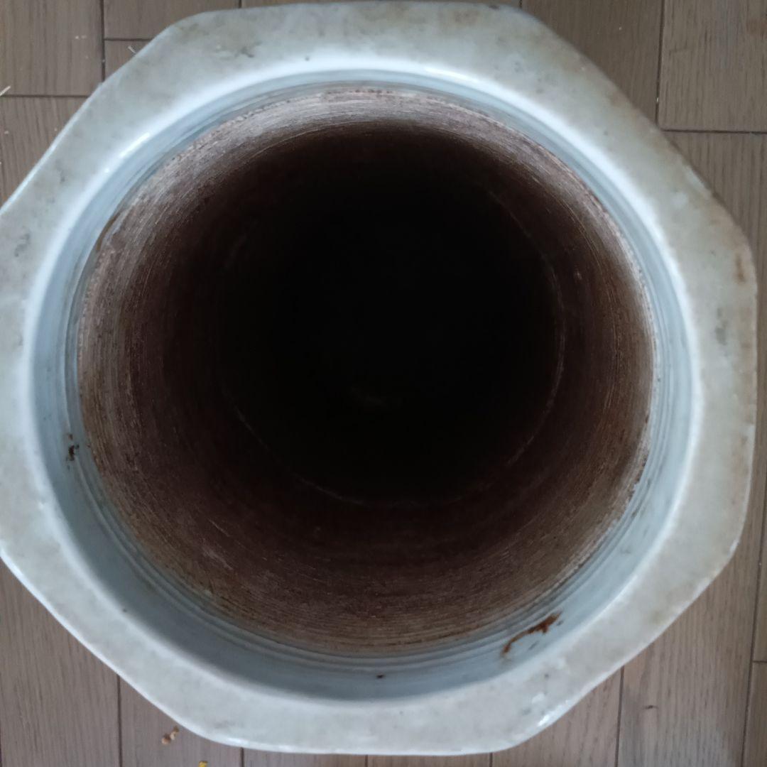 青と白の風景画 陶器花瓶 八角形