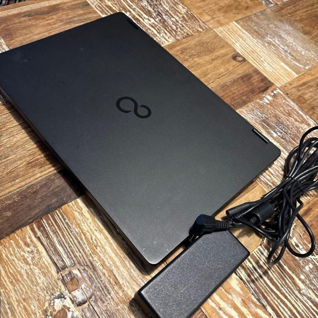 軽量LIFEBOOK U7310/D 8GB SSD128GB ノートPC