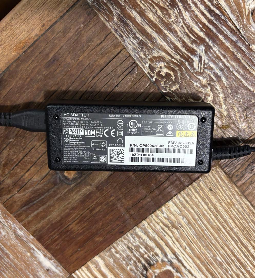 軽量LIFEBOOK U7310/D 8GB SSD128GB ノートPC