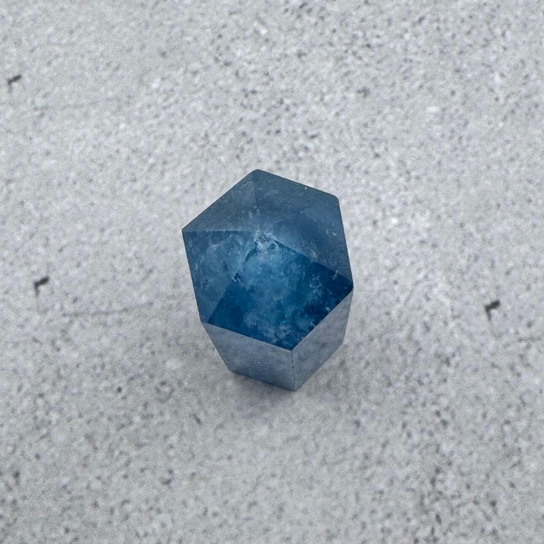 G-116アクアマリン六角ポイント　水色原石　天然石　パワーストーン