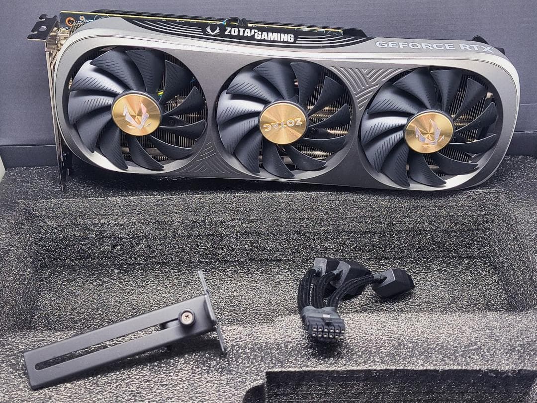 【美品】ZOTAC RTX 4070 Ti グラフィックボード 12GB