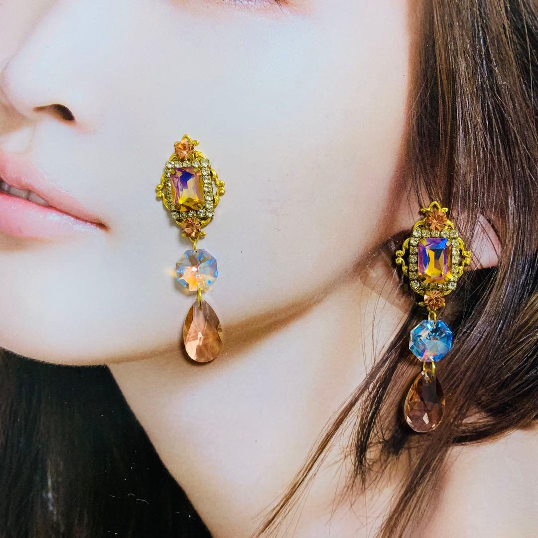 歌哉様オーダー　スワロフスキー　オーロラ　ハート　ビジュー　ピアス　クリスタル