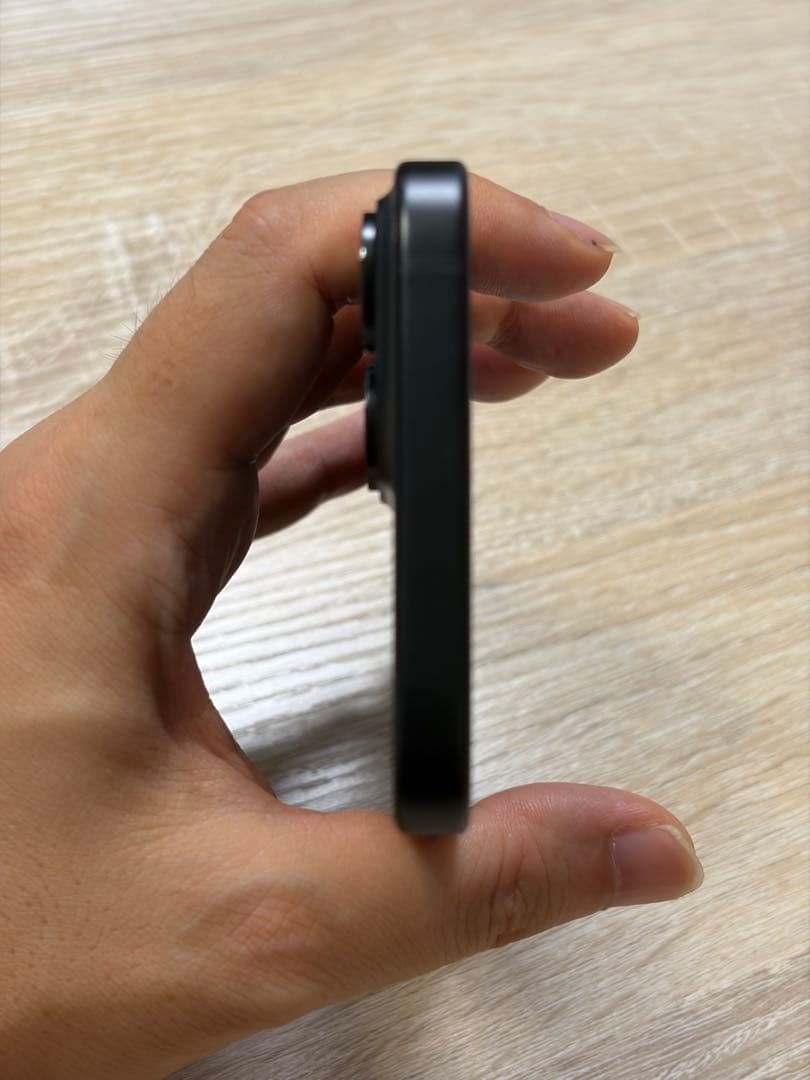 iPhone 15 ブラック 128GB 国内版SIMフリー 最大容量96%