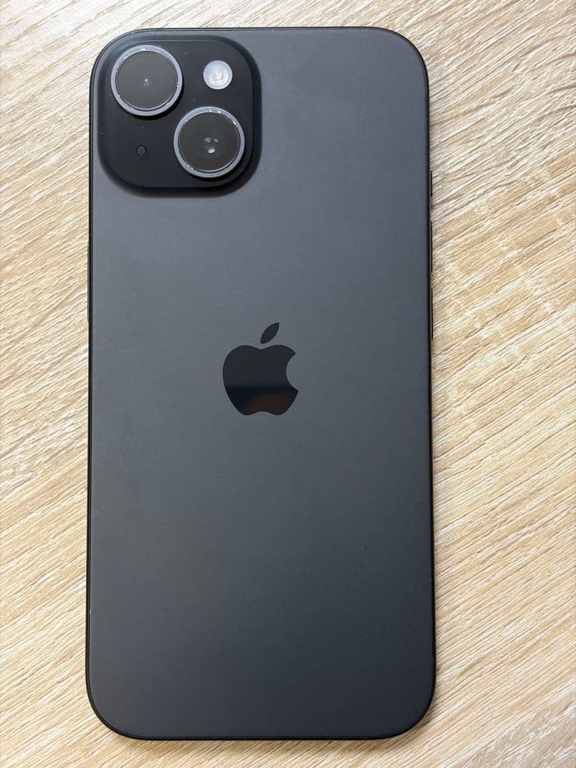 iPhone 15 ブラック 128GB 国内版SIMフリー 最大容量96%