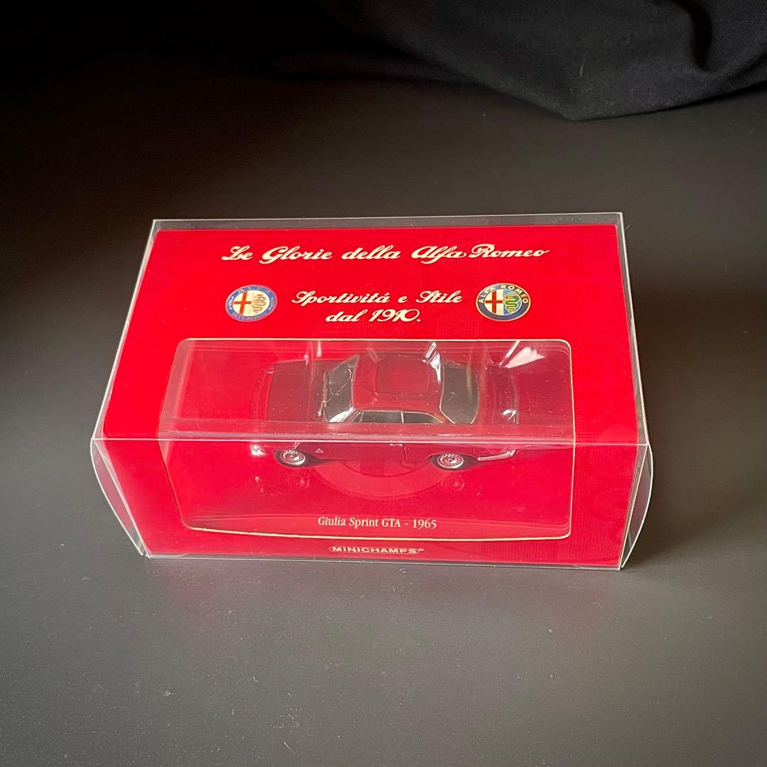 ミニカー 1965 alfa Romeo Giulia Sprint GTA