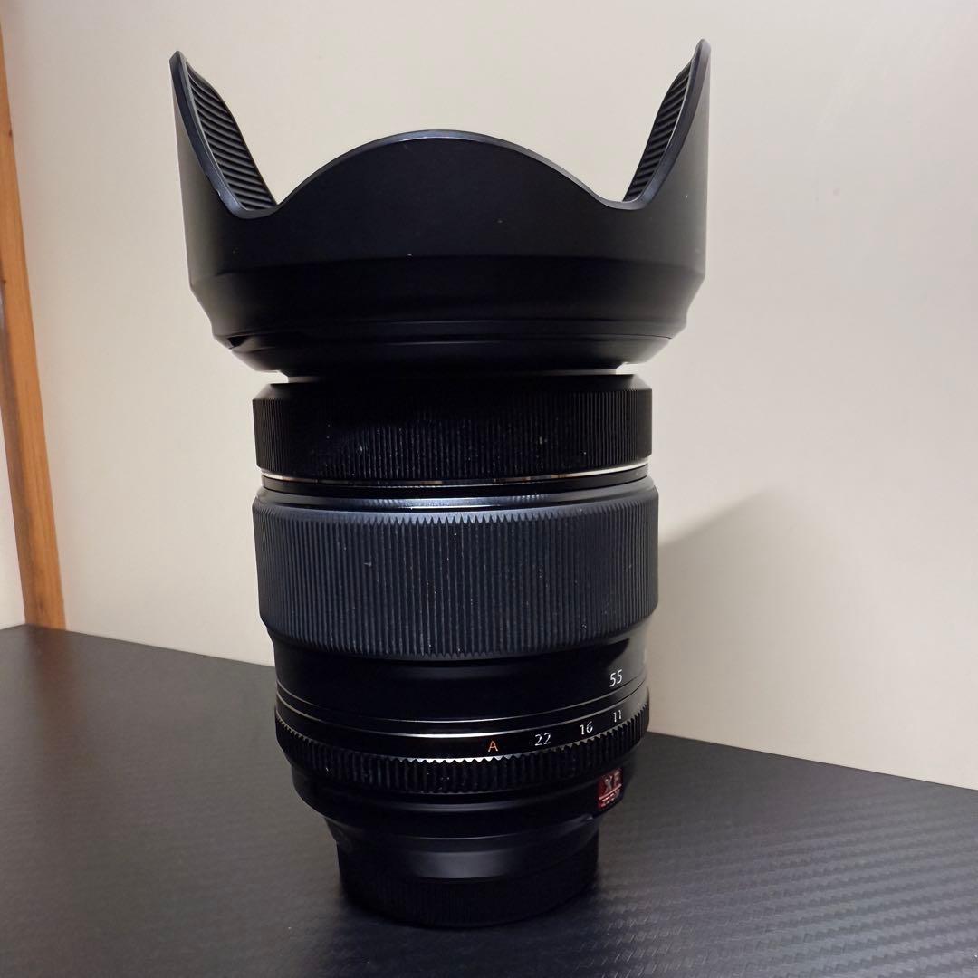 XF 16-55mm F2.8 R LM WR レンズフード付き