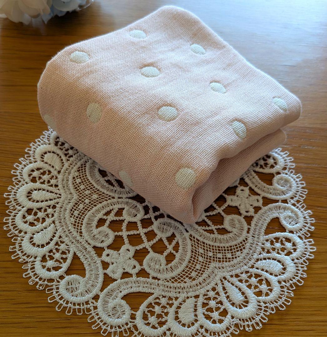 ふわふわガーゼハンカチ⭐️ユキエモン☆ラビリンスハウス　ピンク