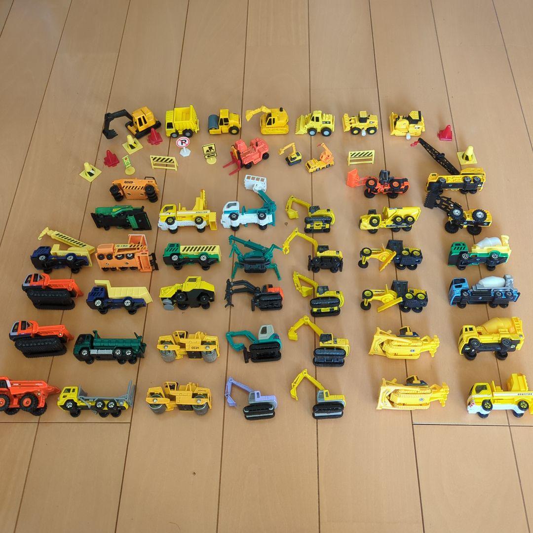 トミカ他の建設車両セット 約47個まとめ売り（木製ケース付き）