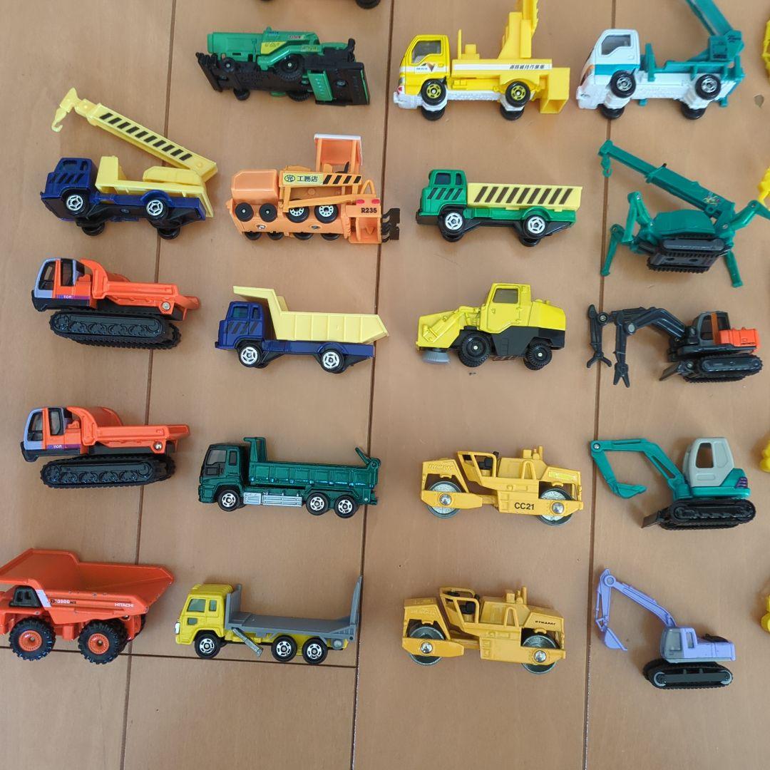 トミカ他の建設車両セット 約47個まとめ売り（木製ケース付き）