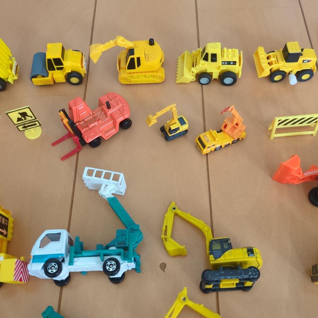 トミカ他の建設車両セット 約47個まとめ売り（木製ケース付き）
