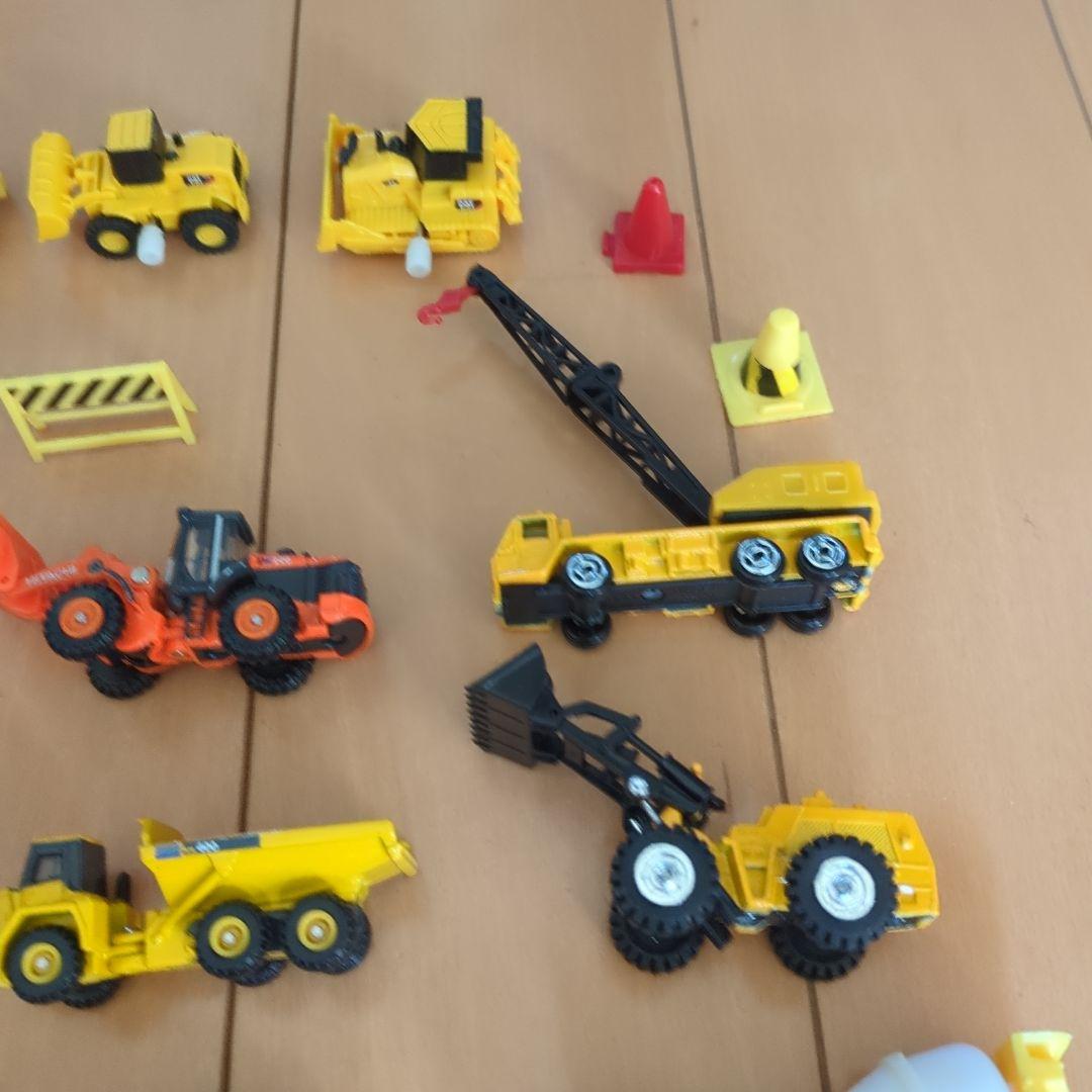 トミカ他の建設車両セット 約47個まとめ売り（木製ケース付き）