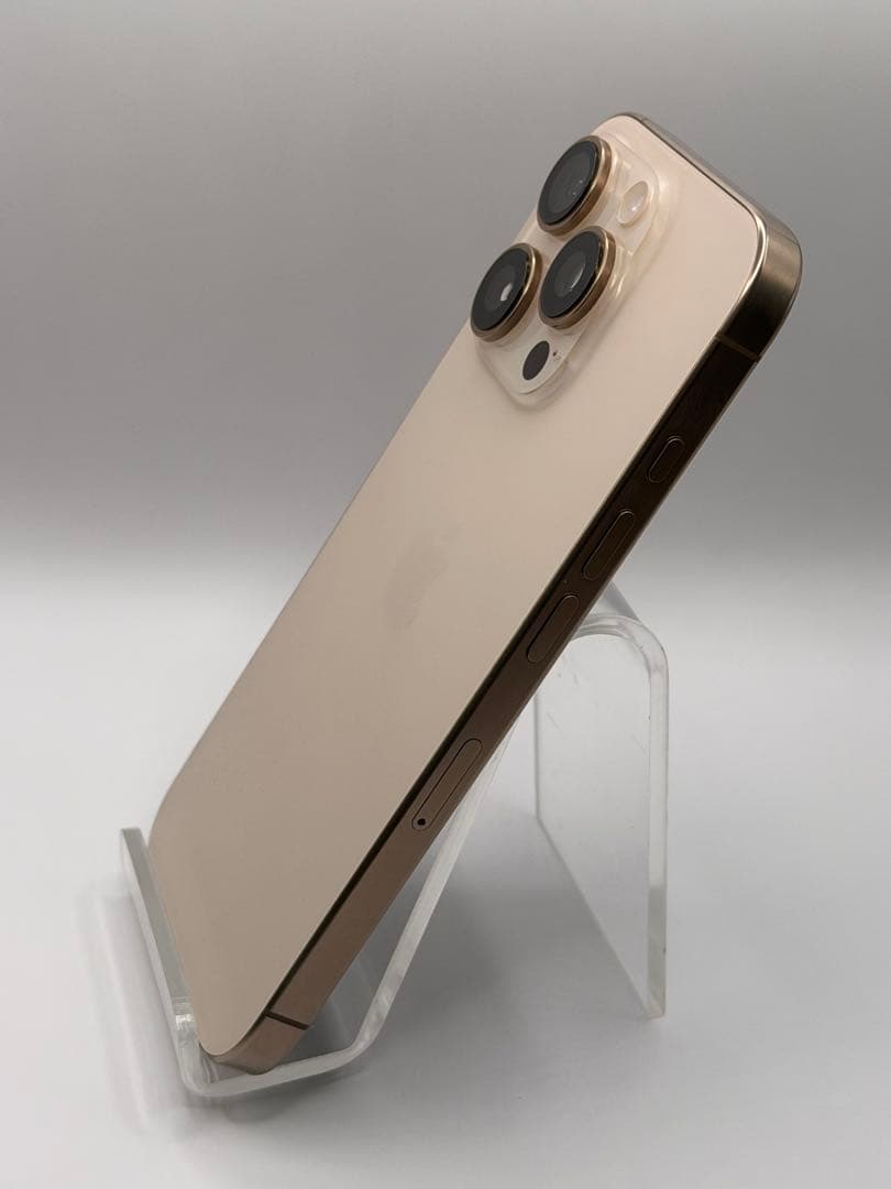 美品：iPhone 16 Pro デザートチタニウム 256GB