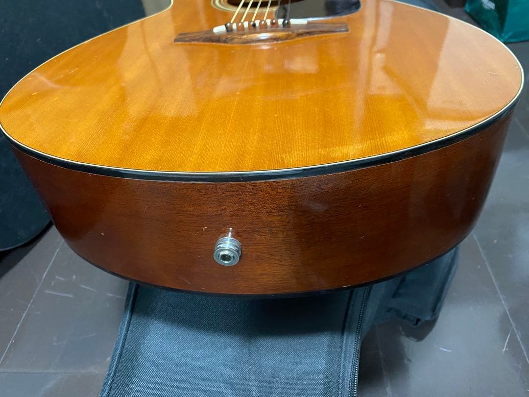 アコースティックギター　YAMAHA