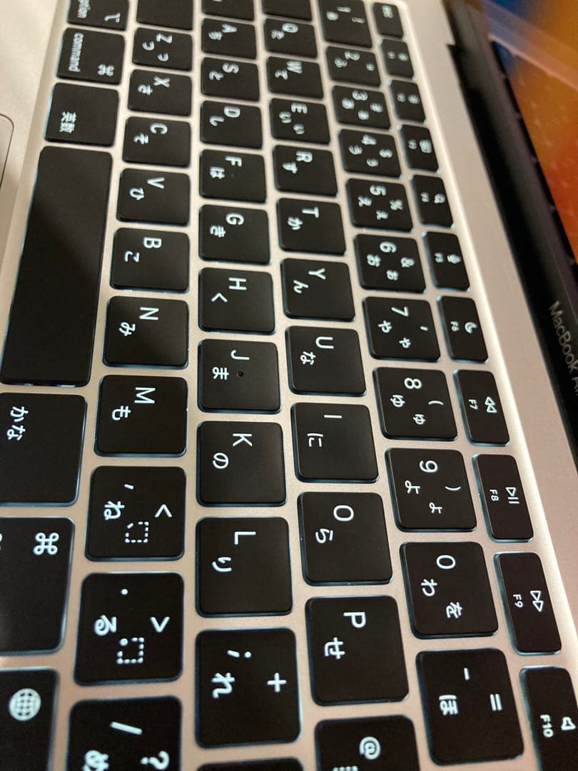 MacBook Air 13インチ　M1 チップ