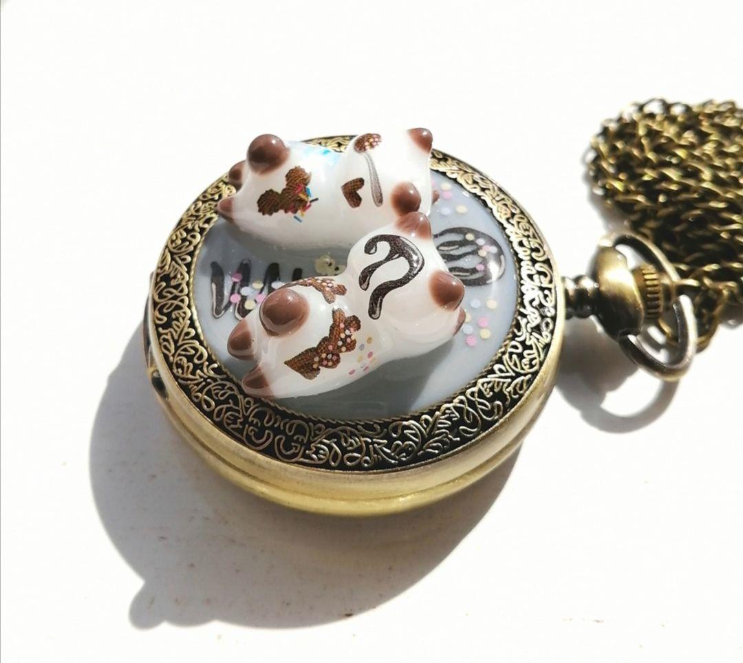 スイーツにゃんこの懐中時計、ぐで猫、金古美