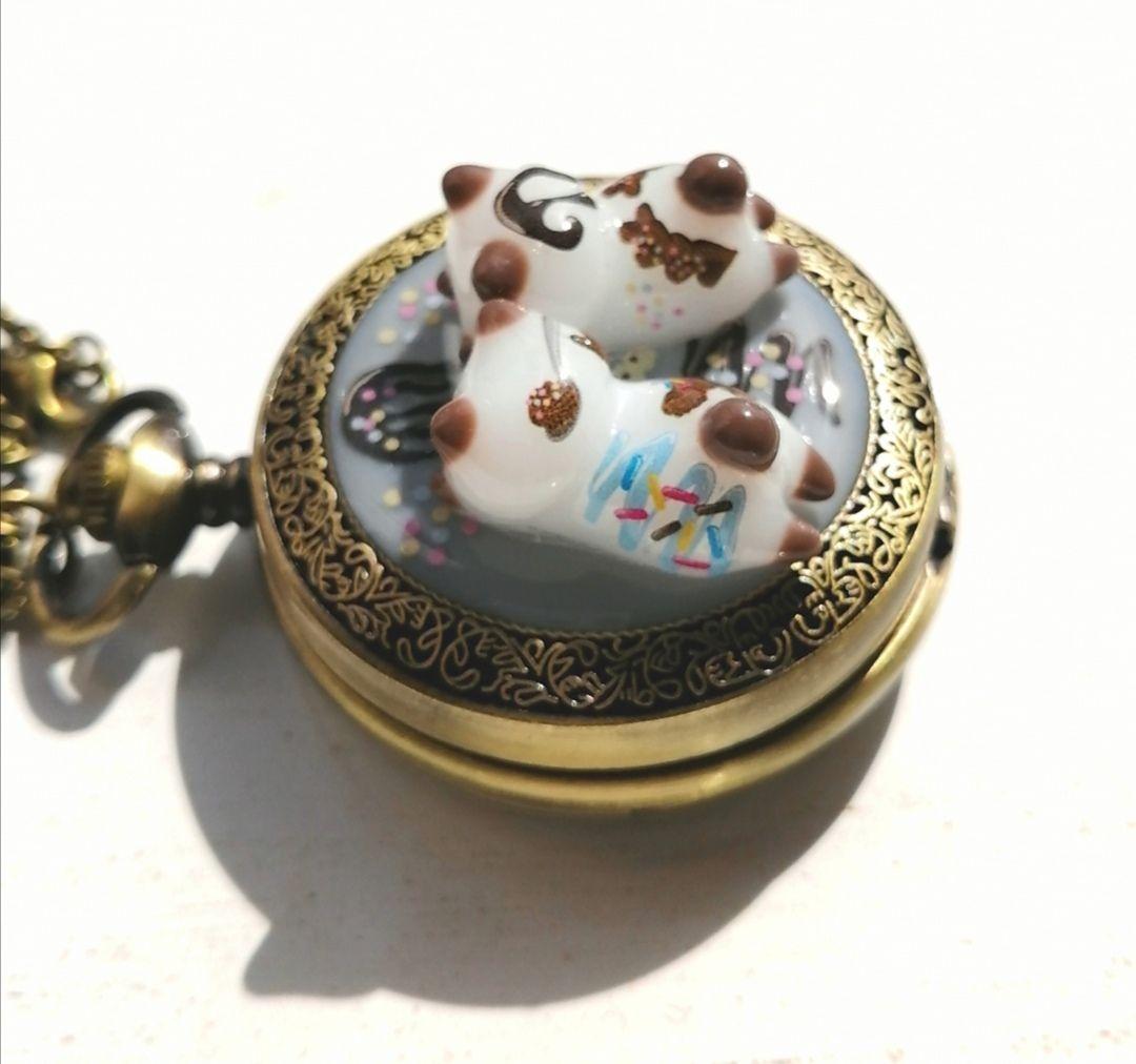 スイーツにゃんこの懐中時計、ぐで猫、金古美