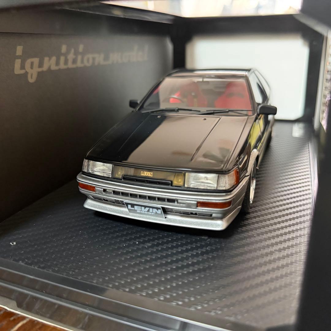 トヨタ カローラレビン AE86 1:18