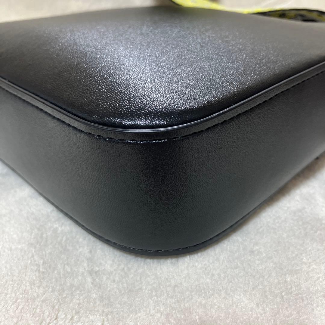 最終値下げ　back number 幾何学模様ストラップ バッグ　ブラック　黒