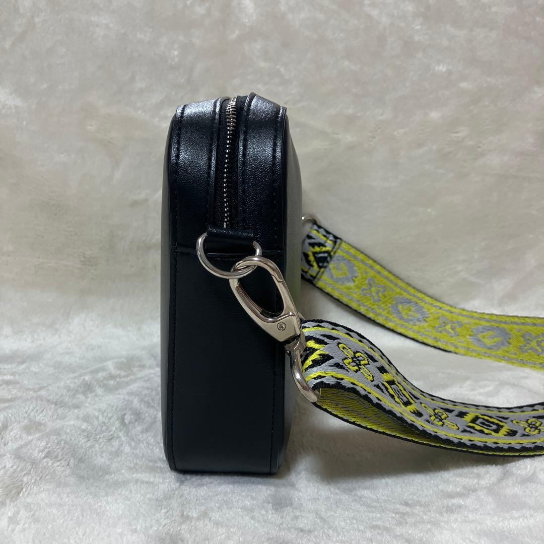 最終値下げ　back number 幾何学模様ストラップ バッグ　ブラック　黒