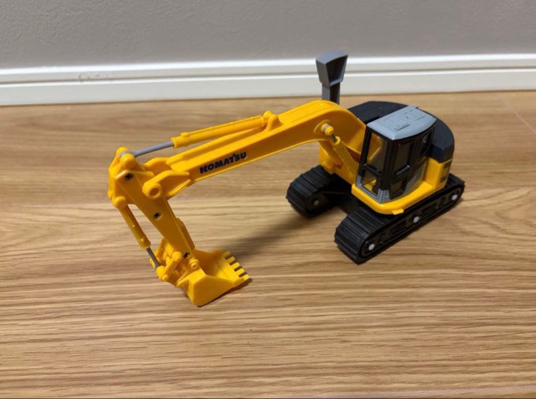 おもちゃ　働く車シリーズ　クレーン車　消防車　救急車　キャリアカー　ショベルカー