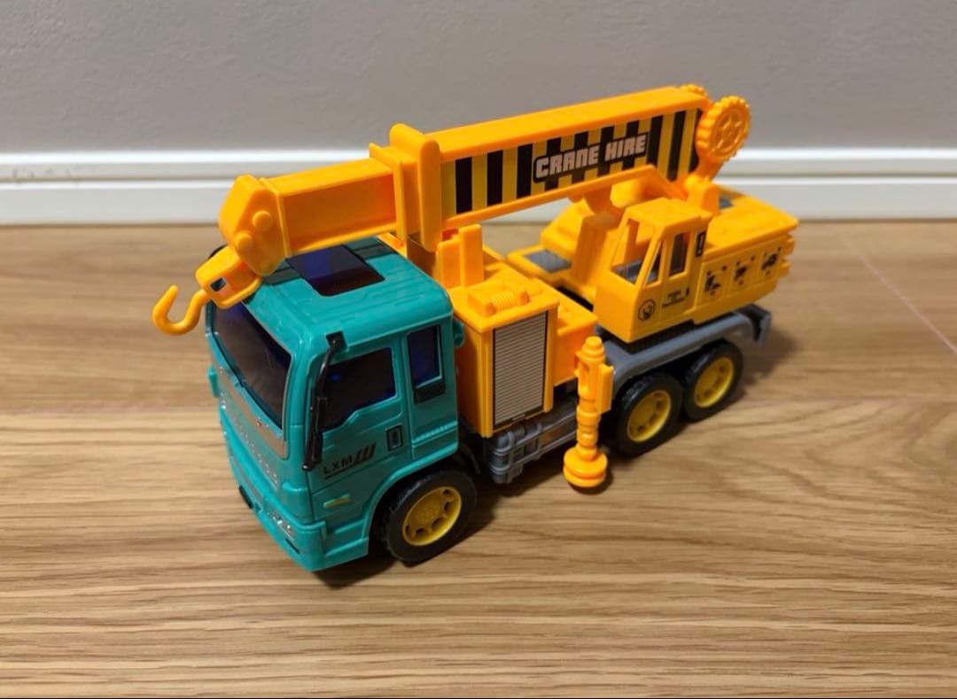 おもちゃ　働く車シリーズ　クレーン車　消防車　救急車　キャリアカー　ショベルカー