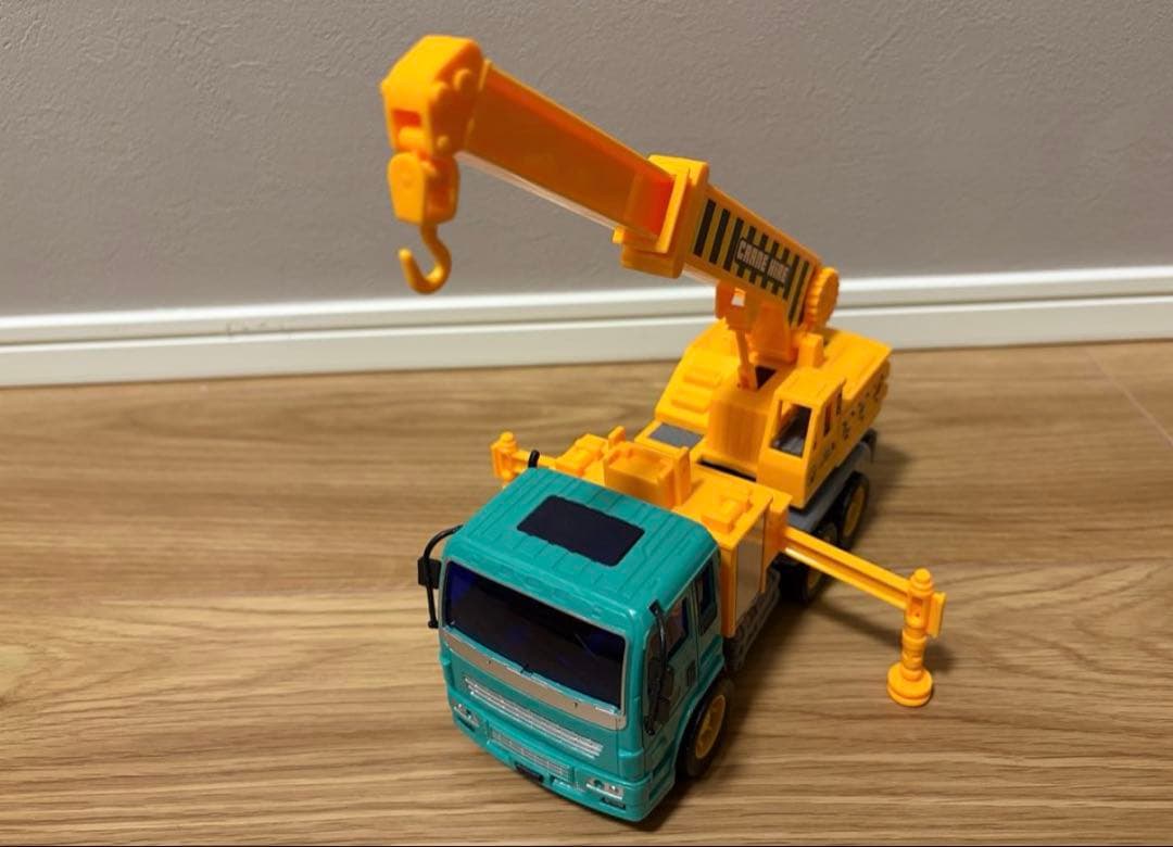 おもちゃ　働く車シリーズ　クレーン車　消防車　救急車　キャリアカー　ショベルカー