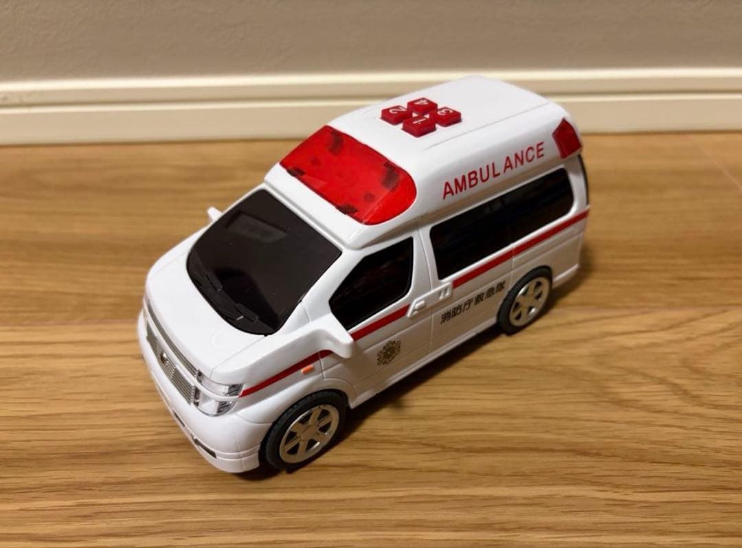 おもちゃ　働く車シリーズ　クレーン車　消防車　救急車　キャリアカー　ショベルカー