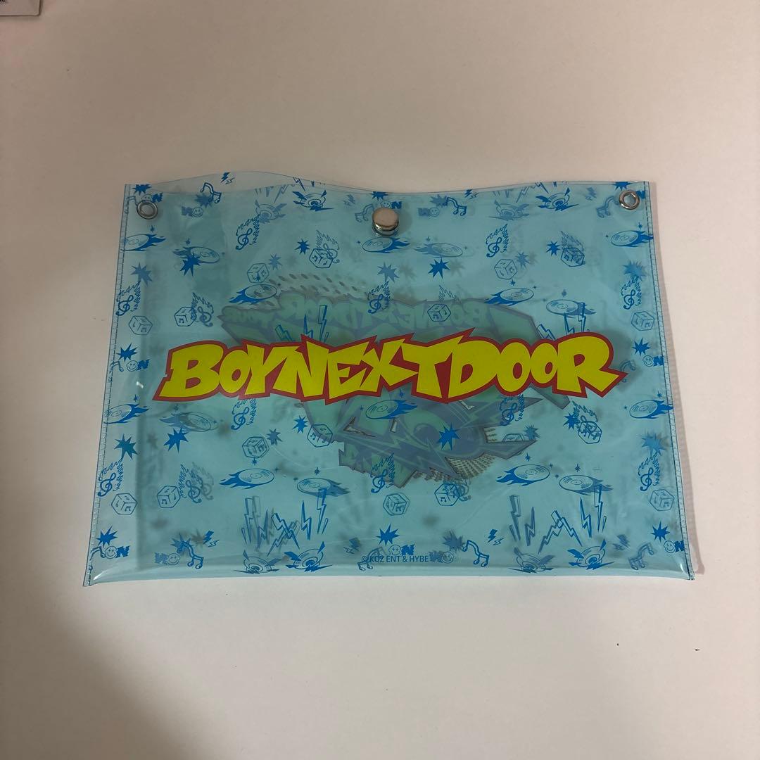 BORN NEXT DOOR ペンライト