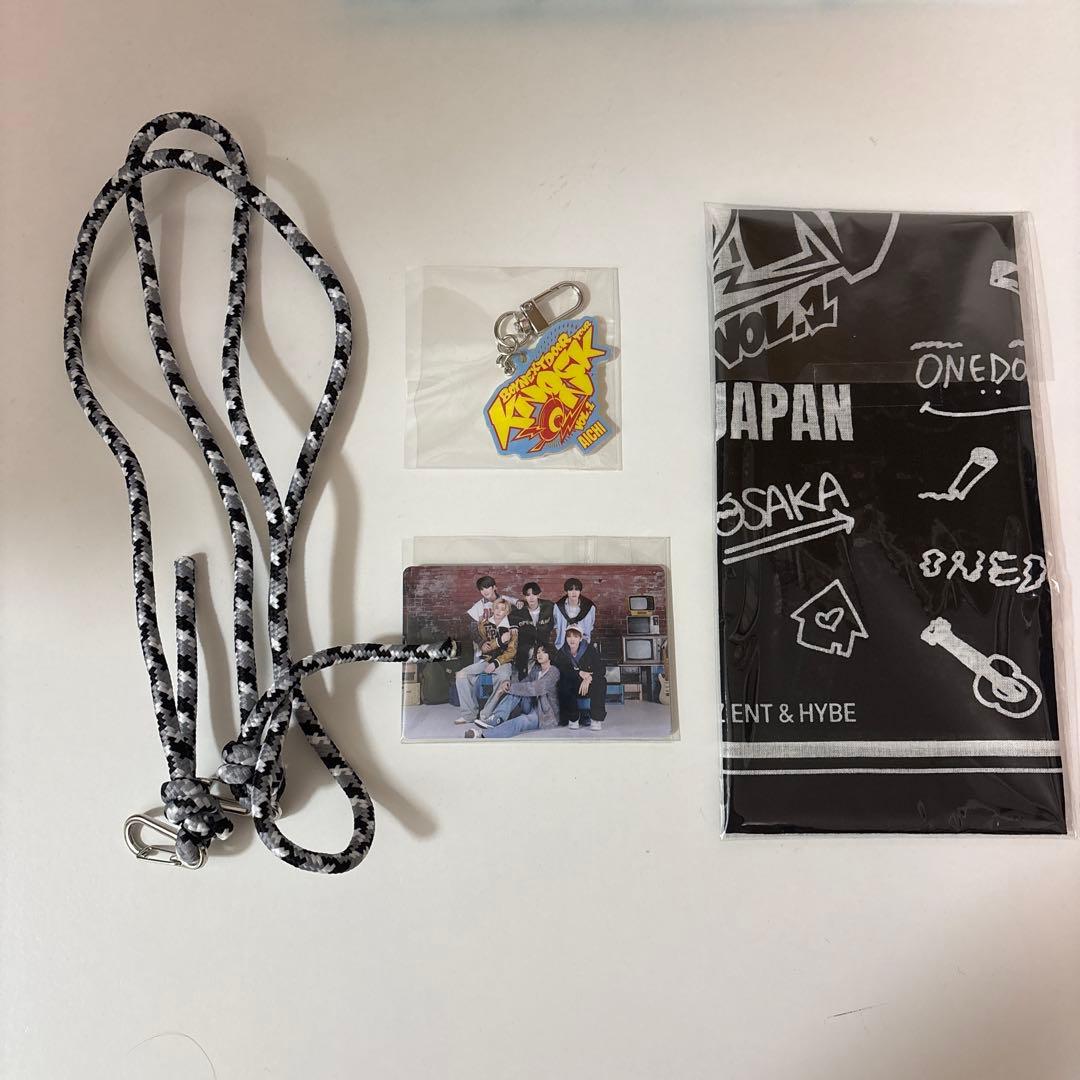 BORN NEXT DOOR ペンライト