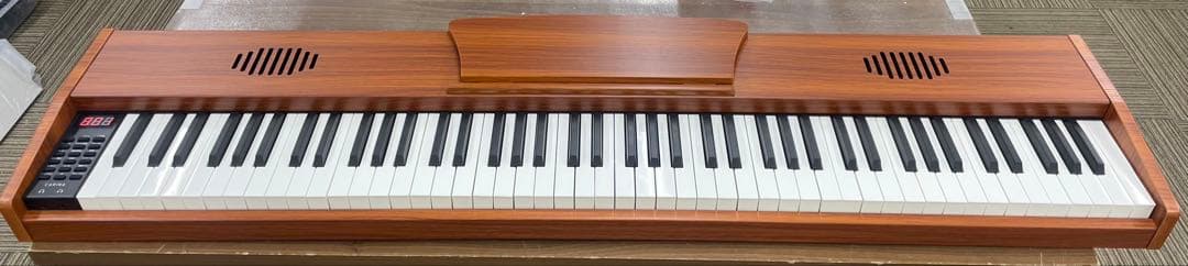 スタンド付き　電子ピアノ88鍵盤　給電タイプ　木目調ボディ　ウォールナット