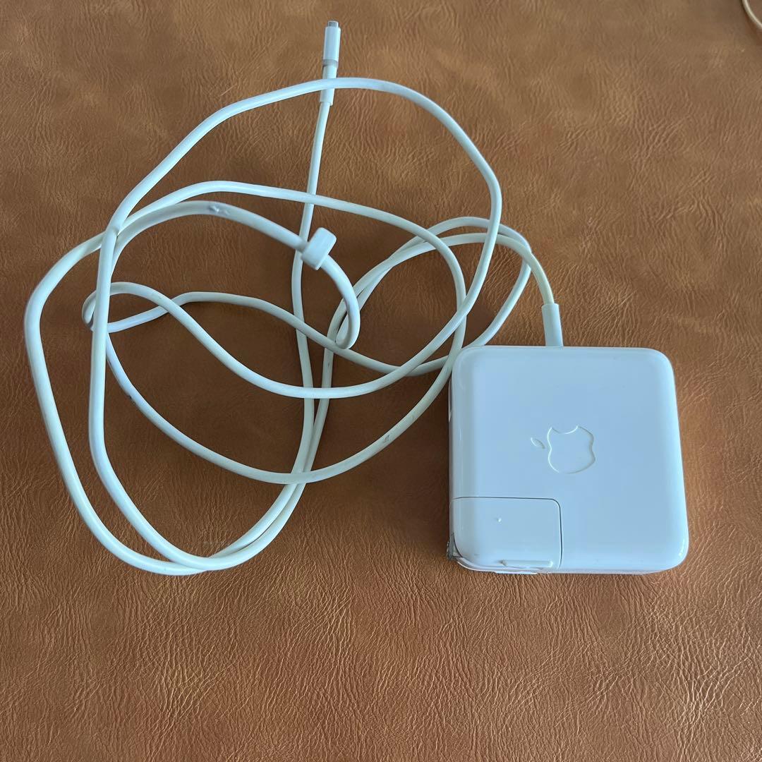 ひ*ろ様 【美品/完動品】MacBook Air 2017 13インチ / 初期