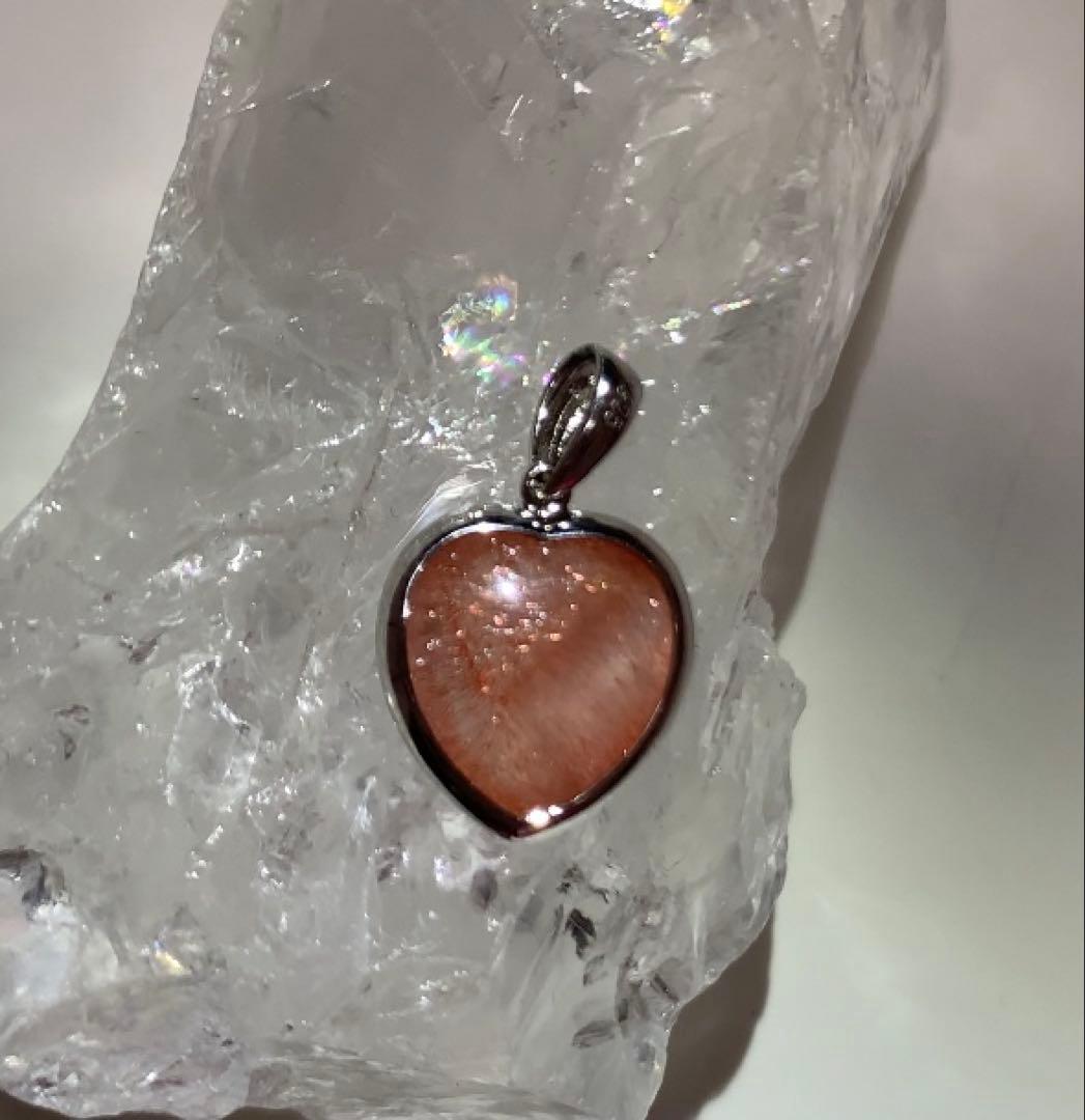 愛のパワー溢れる❣️カザフスタン産ストロベリークォーツ　ハート　ペンダントトップ